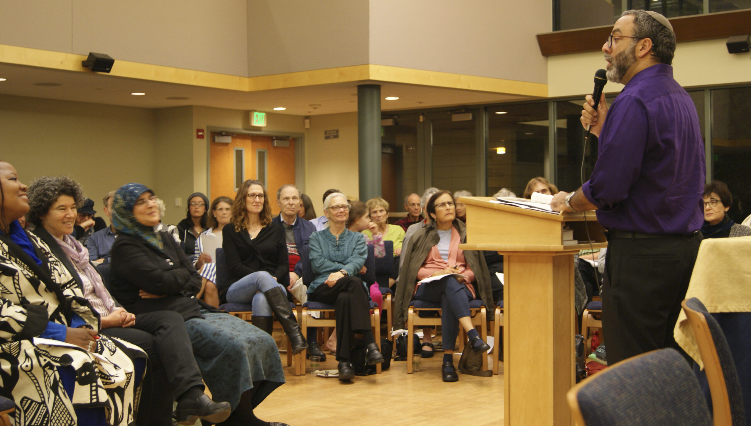 Rabbi Menachem Creditor of Netivot Shalom speaks at the launch of the One American Movement at Congregation Netivot Shalom in Berkeley, Aug. 23, 2017. (Photo/Maya Mirsky)