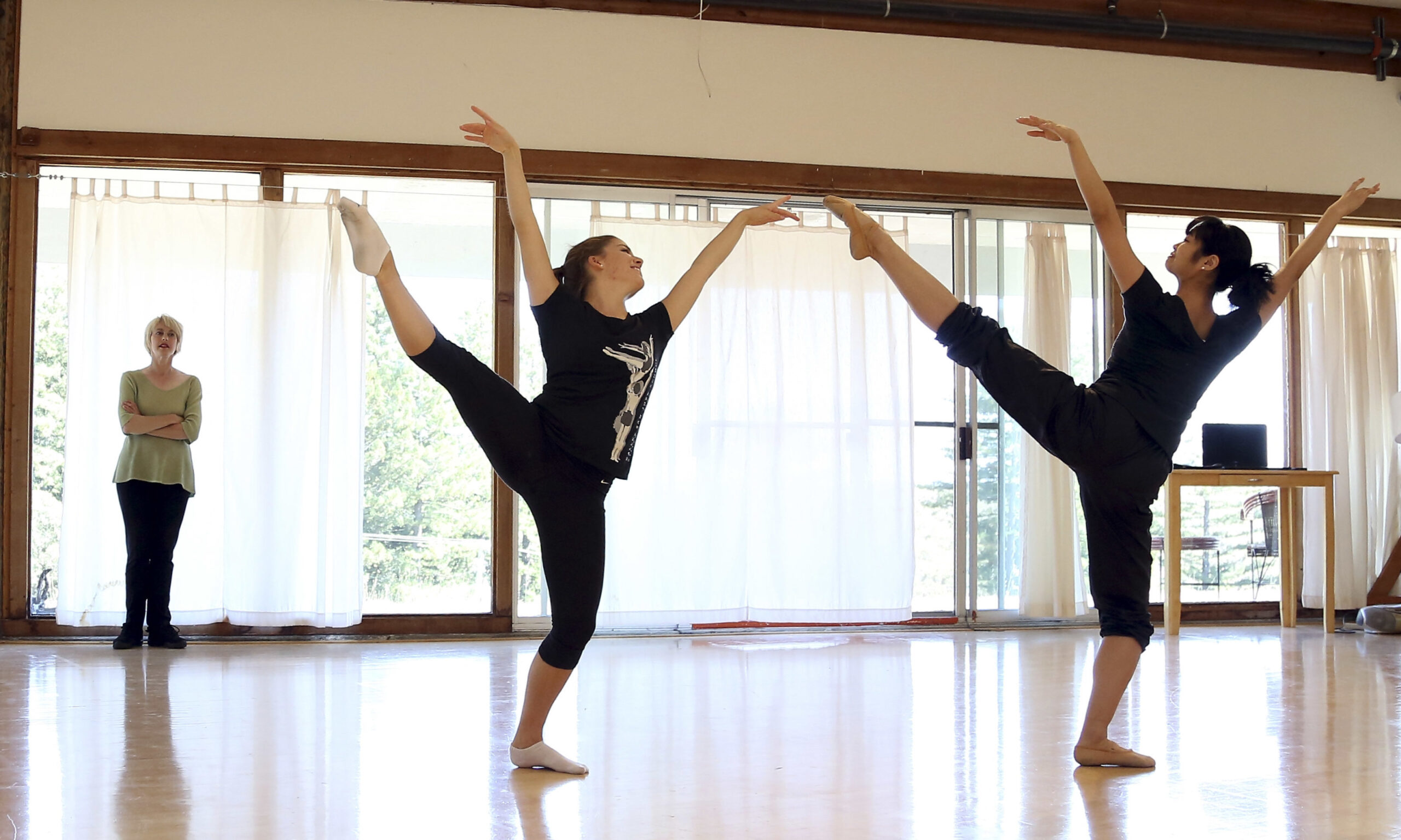 Kathryn Roszak rehearses dancers at the Women Ballet Choreographers Residency at the Djerassi Program in Woodside, 2018. (Photo/Courtesy of Djerassi Artists Residency)