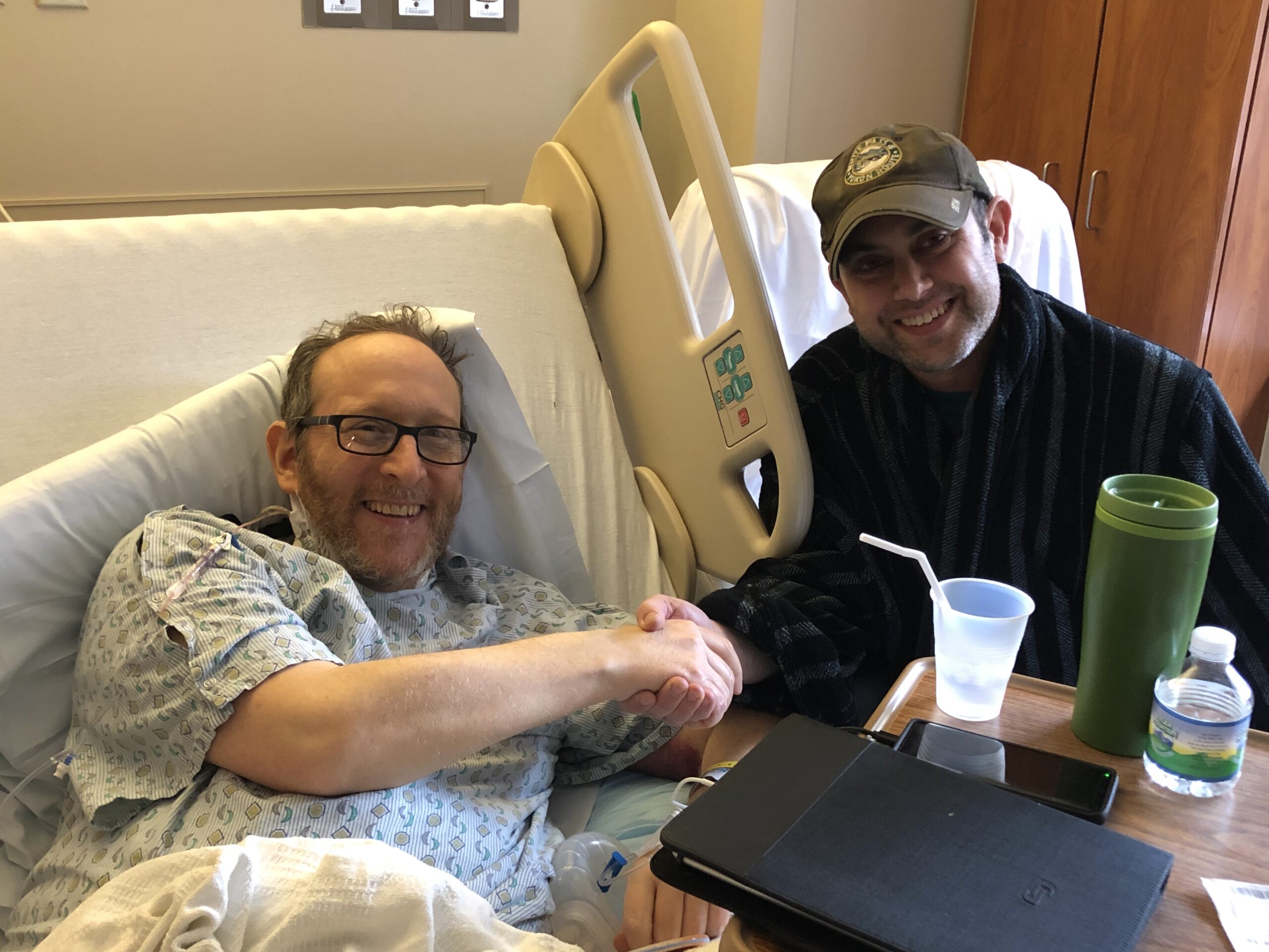 (Left) Rabbi Jeffrey Kurtz-Lendner and (right) Eric Steger at University of Pittsburgh Medical Center a few days after the Jan. 7 liver transplant. (Robin Kurtz-Lendner)