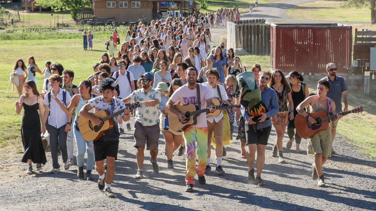 The weekly "Shabbat stroll" at Camp Tawonga in 2022. (Courtesy Tawonga)