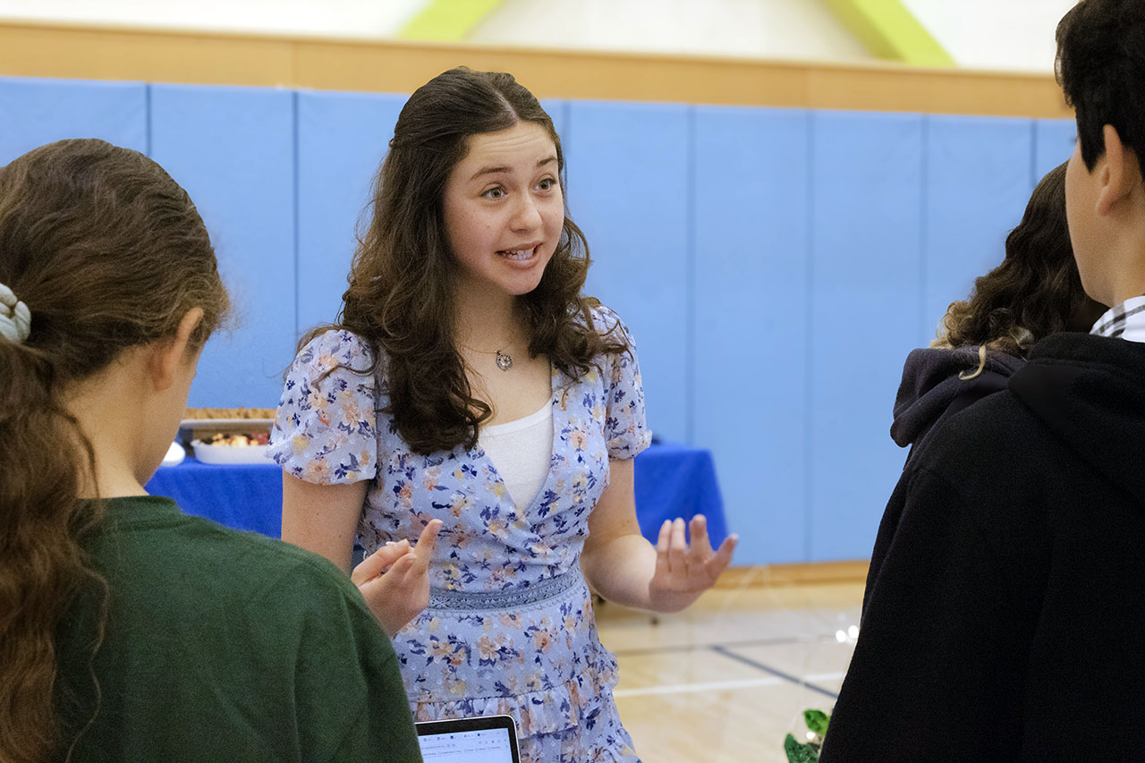 Maya Mazin during a presentation on her family's World War II history at Gideon Hausner Jewish Day School. (Photo/Courtesy Mazin)