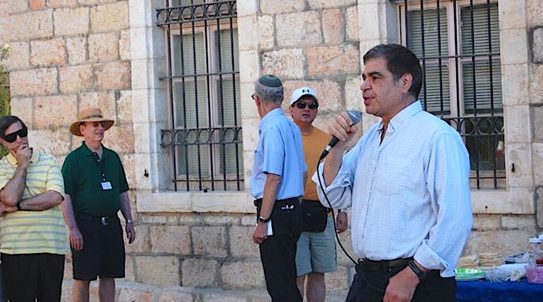 Rabbi Andrew Sacks speaking at the Fuchsberg Jerusalem Center, Nov. 29, 2010. (Via Facebook)