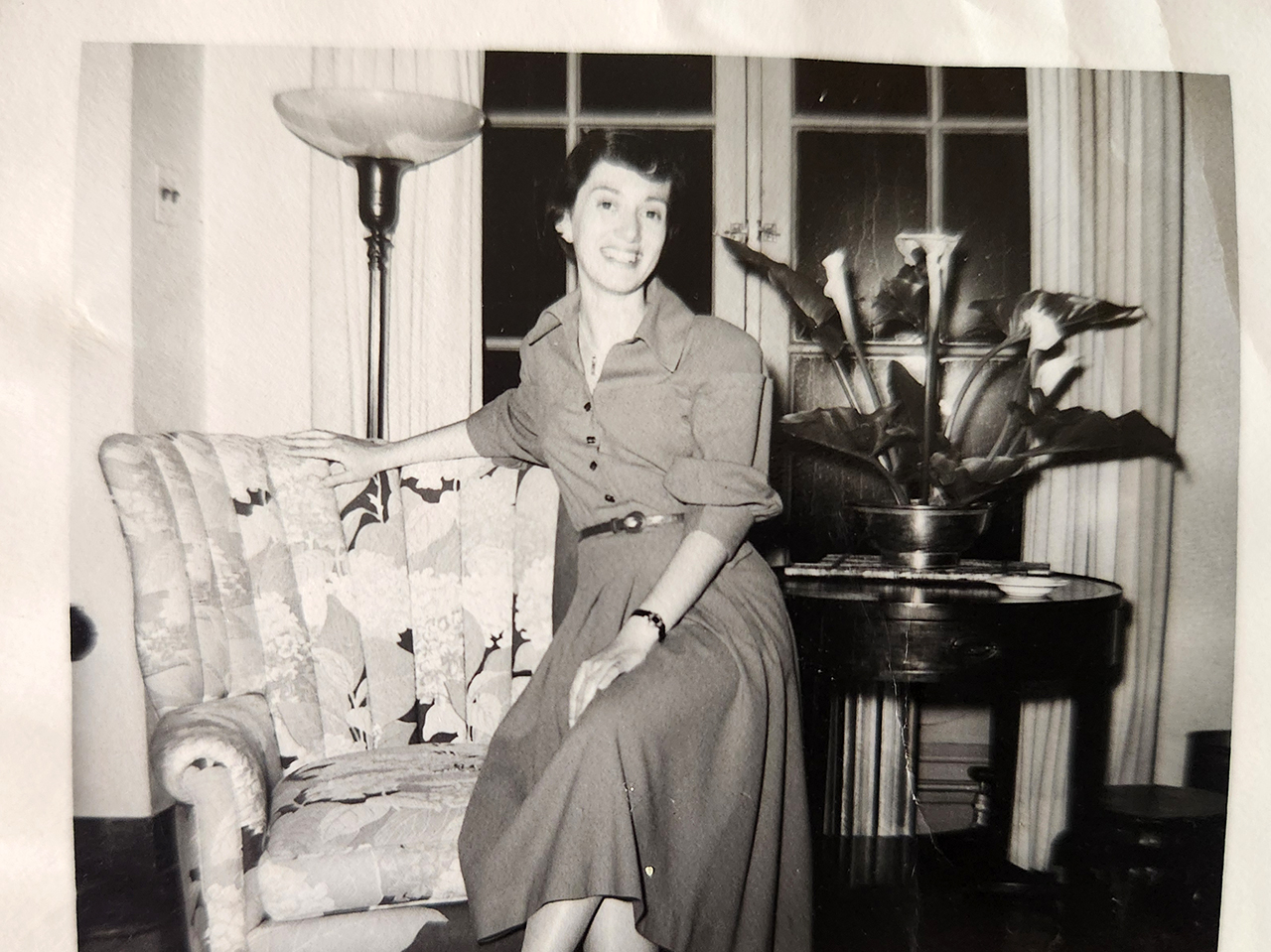 Esther Selleck in the Emanu-El 
Residence Club in 1954. (Courtesy)