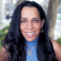 headshot of April Powers