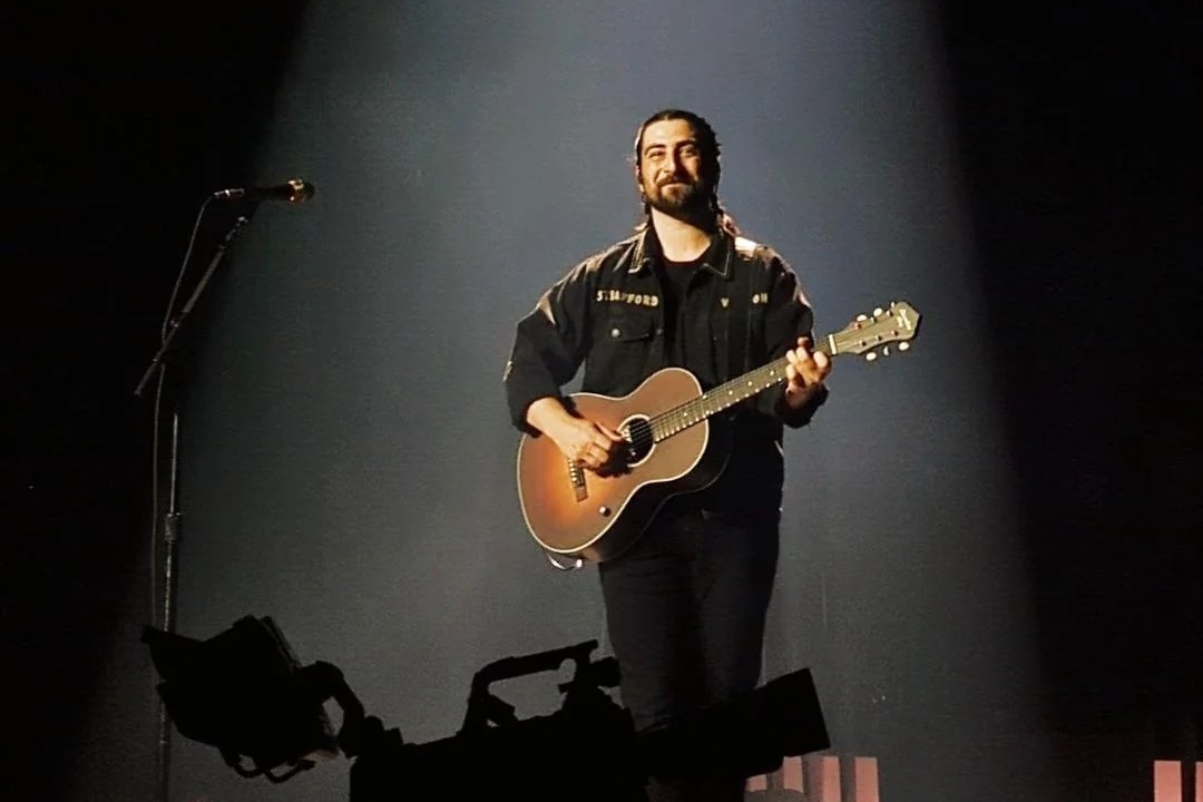 Noah Kahan performing in Edmonton, Canada, March 29, 2024. (Wikimedia Commons)