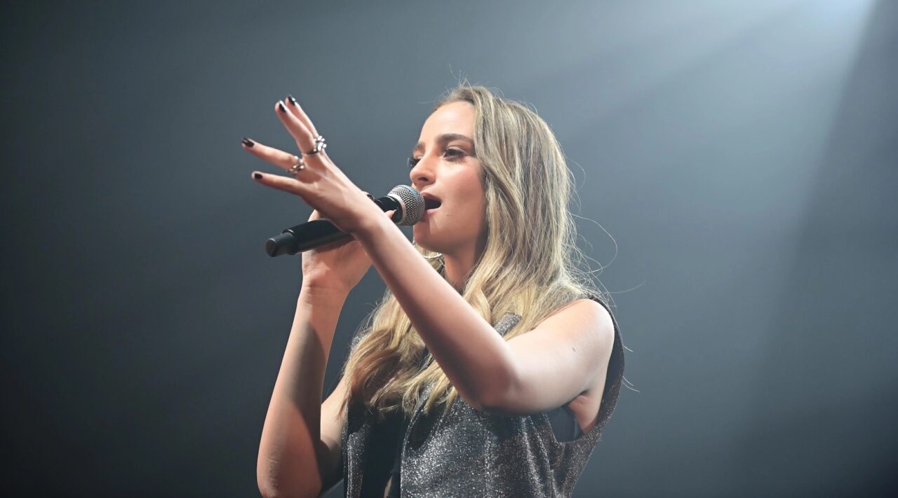 Woman sings