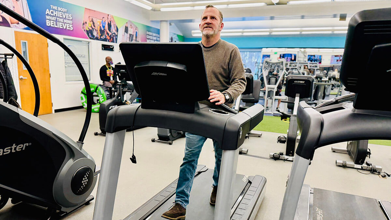 Barak Hermann, the incoming president and CEO of the JCCs of North America, on a treadmill at a JCC in Baltimore. (Benyamin Cohen/Forward)