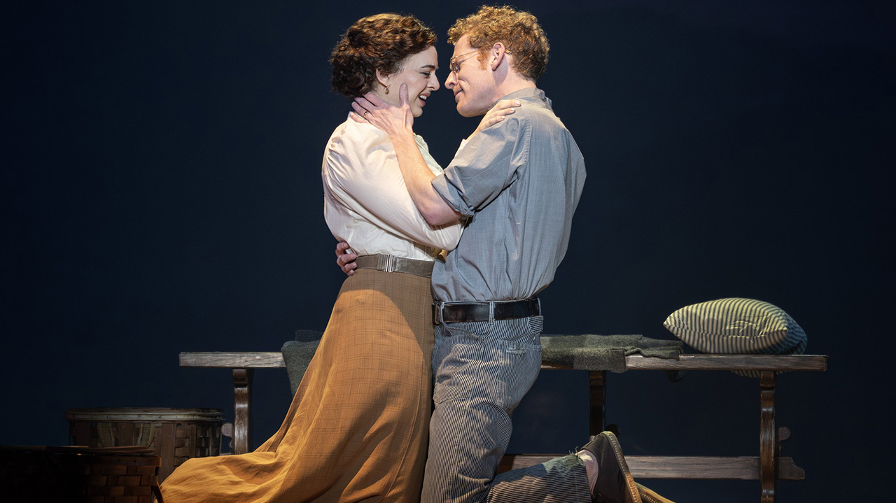 Talia Suskauer and Max Chernin in Parade (Joan Marcus)