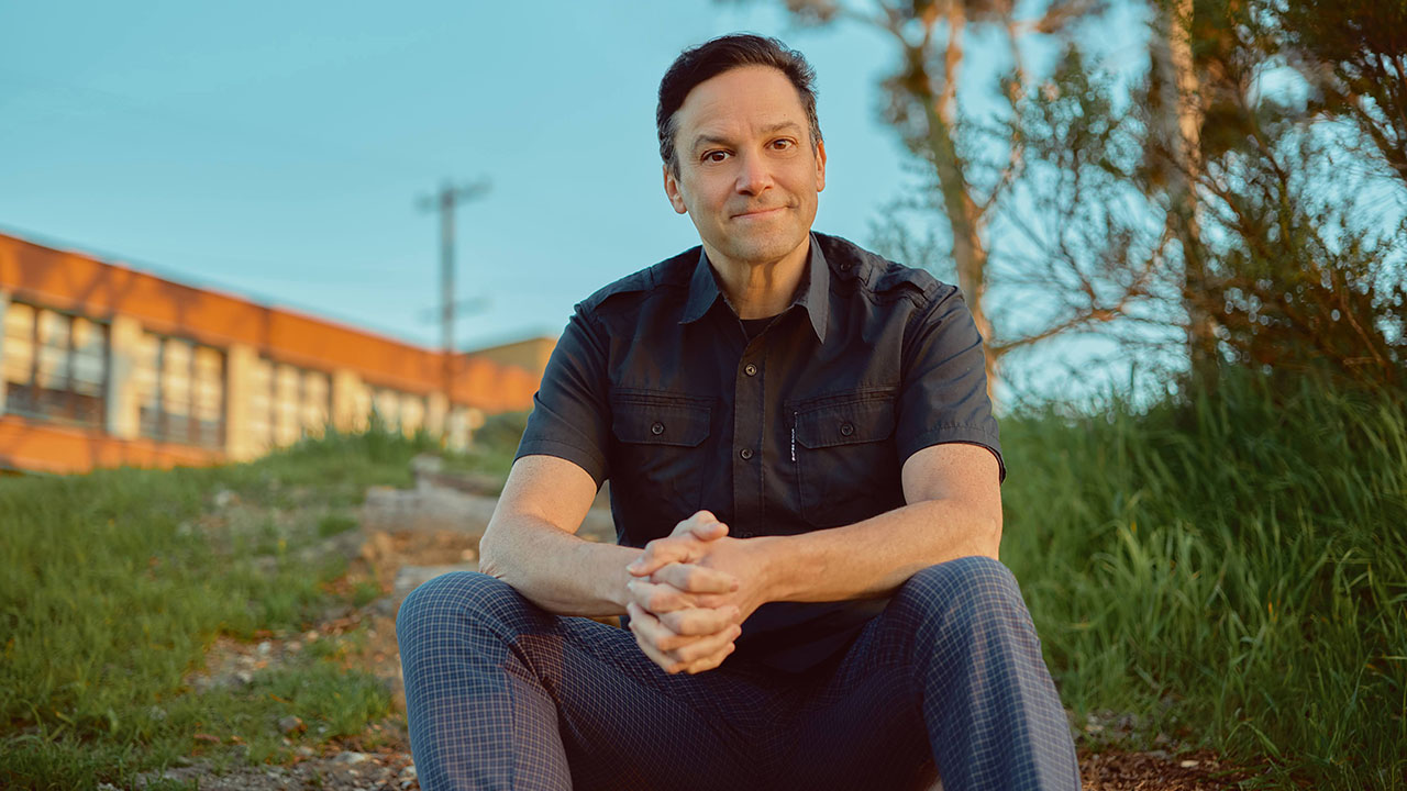 Corey Rosen hosts The Moth’s StorySLAM shows in San Francisco and Berkeley and has written two books on storytelling. (Courtesy Pranay Pareek)