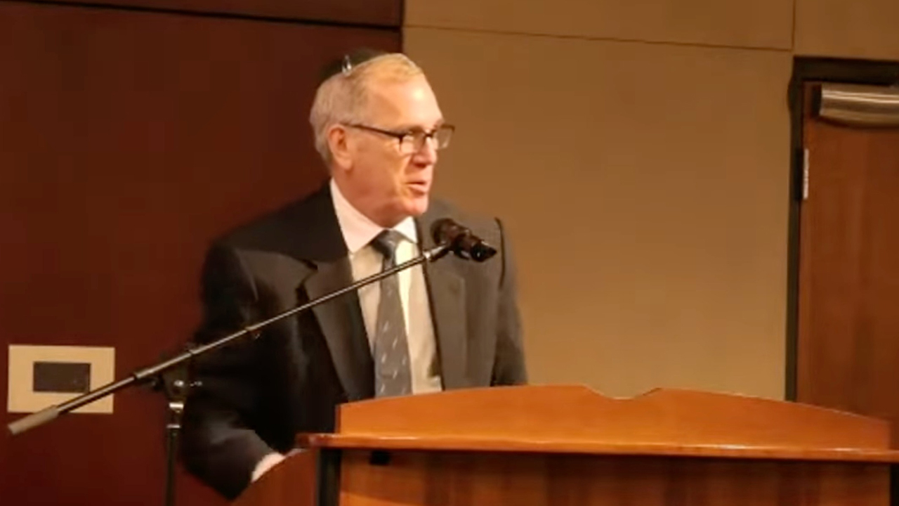 Peter Deutsch, founder of the Ben Gamla Jewish Charter School Foundation, addresses the Oklahoma Statewide Charter School Board on Jan. 12, 2026, in Oklahoma City. (Screenshot)