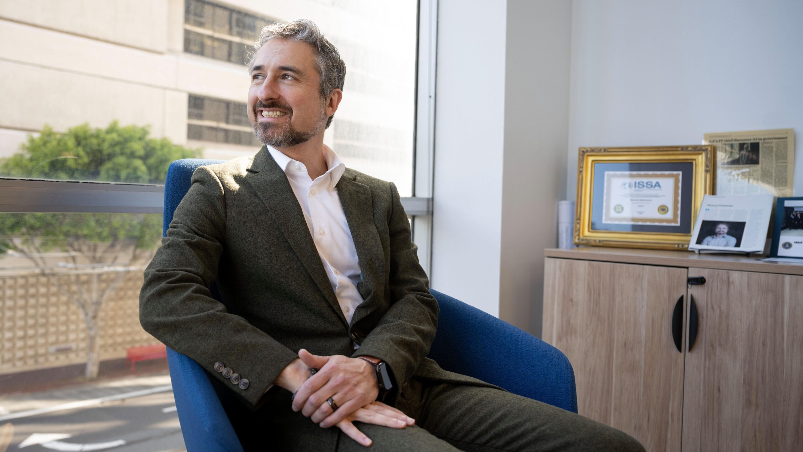 Michael Makstman at his office in S.F. (Aaron Levy-Wolins/J. Staff)