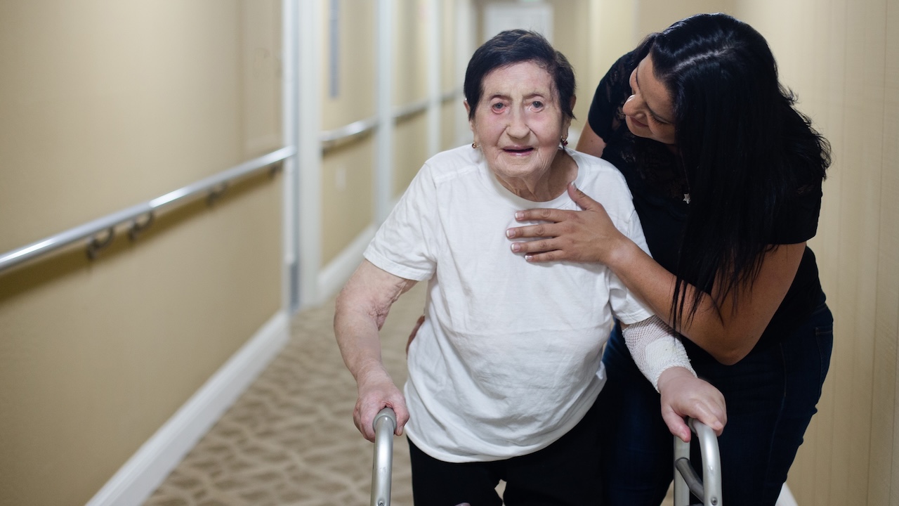 Yelena Asadov (right) and her grandmother, Musia Dimant,  who received care from Angel Palliative Care and Hospice in 2020. (Valentina Sidorova)