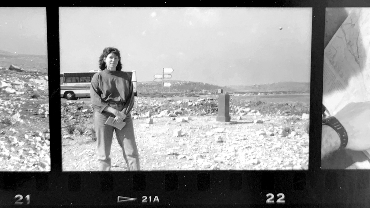 Sue Barnett on a reporting trip to Israel in January 1991.