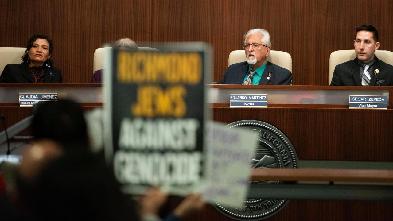 Richmond Councilmember Claudia Jimenez (left), Mayor Eduardo Martinez (second from right) and Councilmember Cesar Zepeda listen
during a city council meeting on Jan. 6, 2026. (Aaron Levy-Wolins/J. Staff)