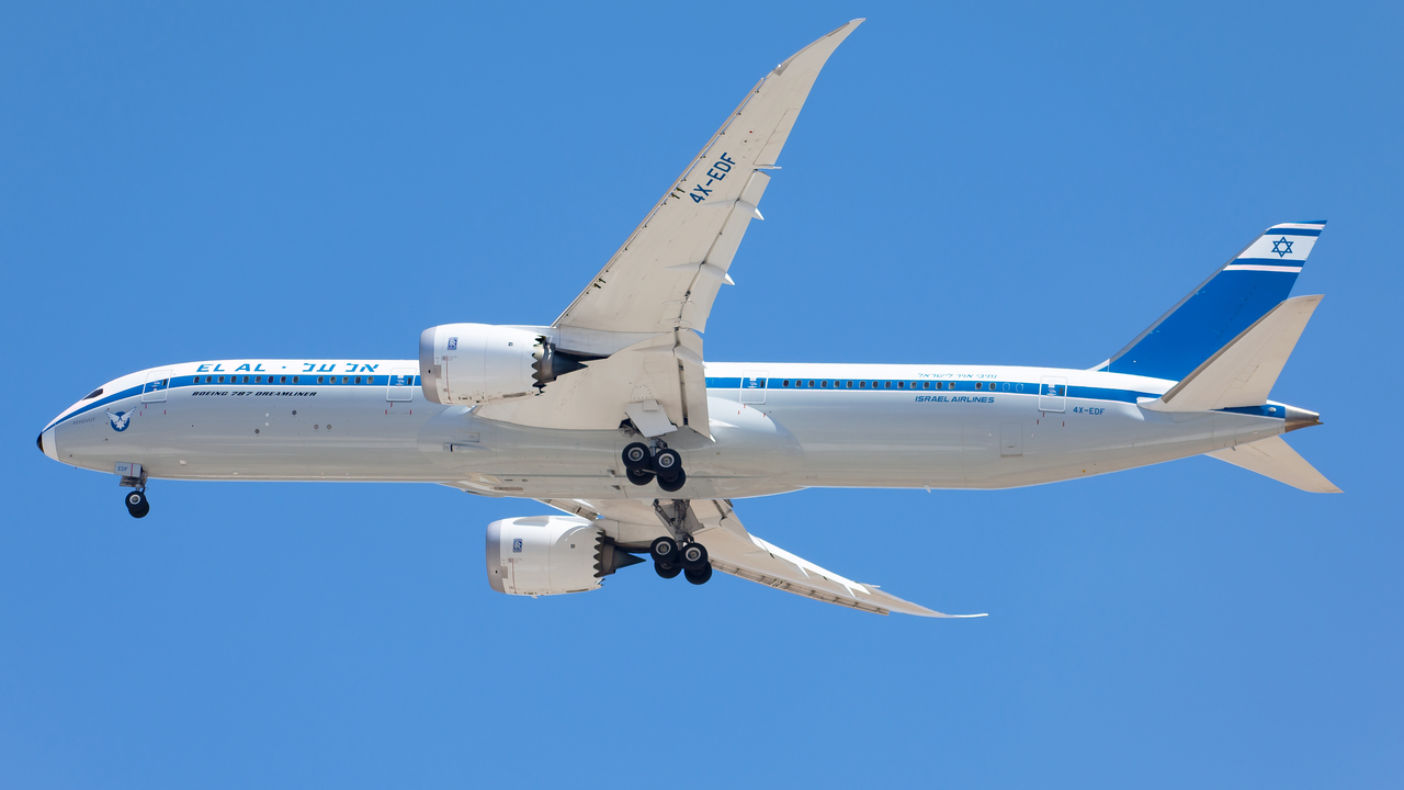 An El Al plane lands at Ben Gurion Airport in Israel, Aug. 18, 2021. (Ronen Fefer via Flickr, CC BY-SA 2.0)