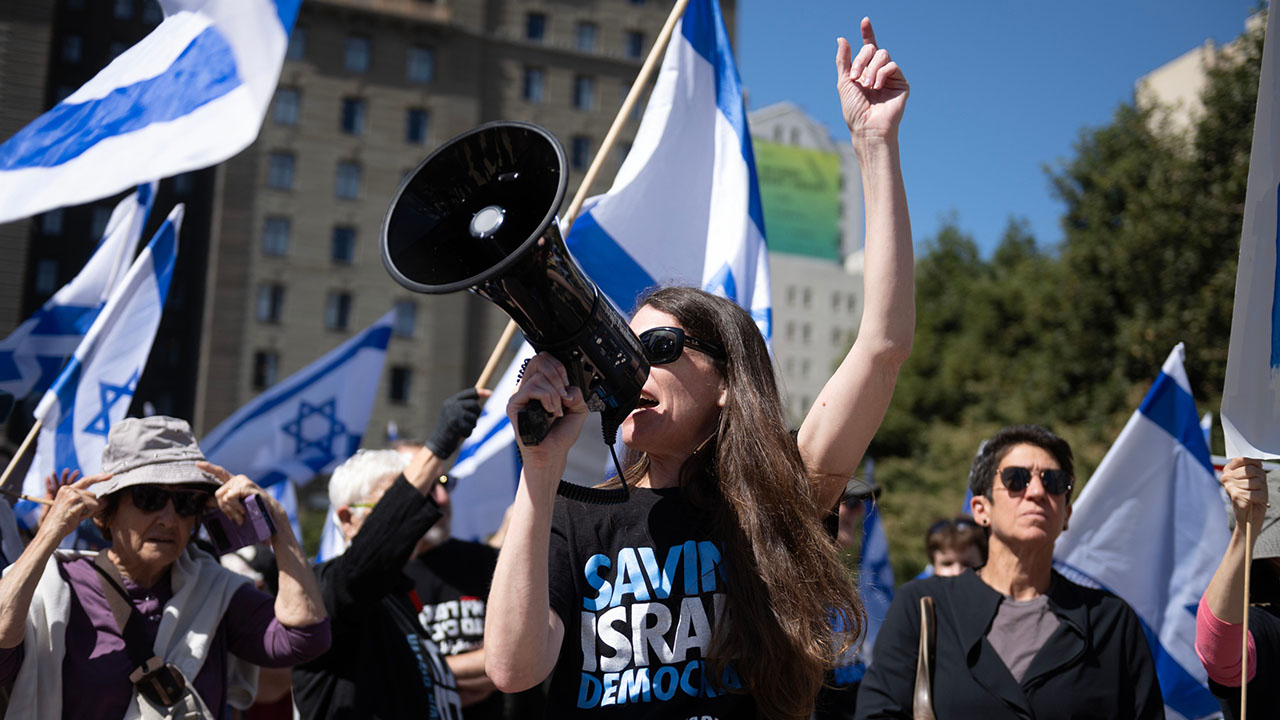 Shimrit Braun Kamin has attended her fair share of protests against Israeli Prime Minister Benjamin Netanyahu — and now she's ready to fly home to vote against him. (Aaron Levy-Wolins/J. Staff)